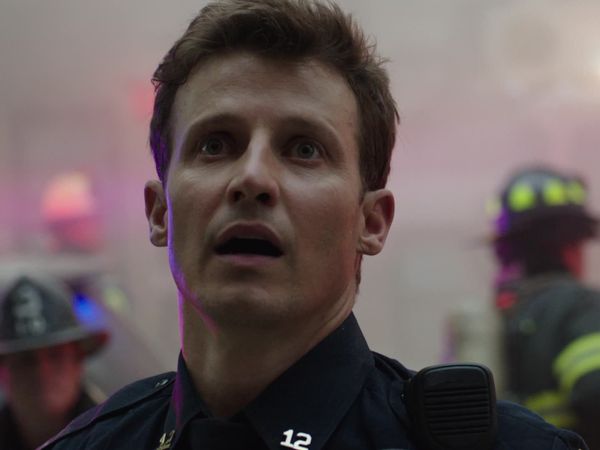 Blue Bloods (en español) - Fuego