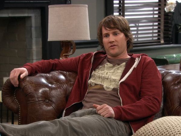 Anger Management - Charlie pilla a Jordan en el acto
