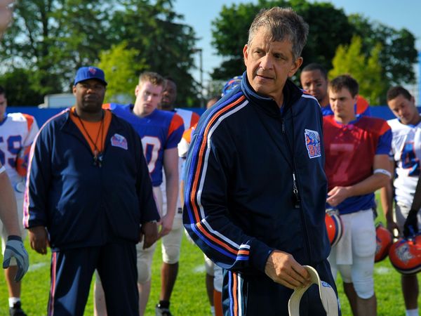 Blue Mountain State - Craig Perde A Aliança Em Uma Dançarina