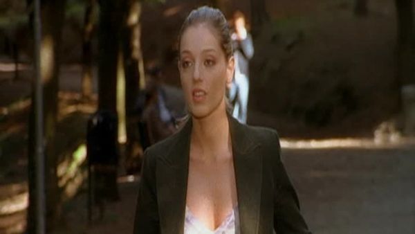 Carabinieri - La ragazza con il cagnolino