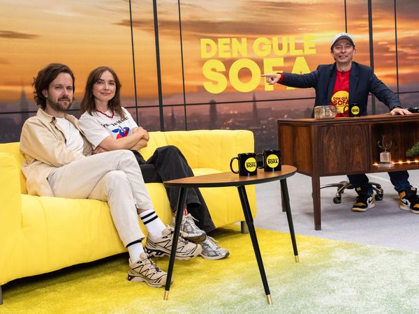 Den gule sofa med Allan Sindberg - Neel Rønholt & Jens Sætter-Lassen
