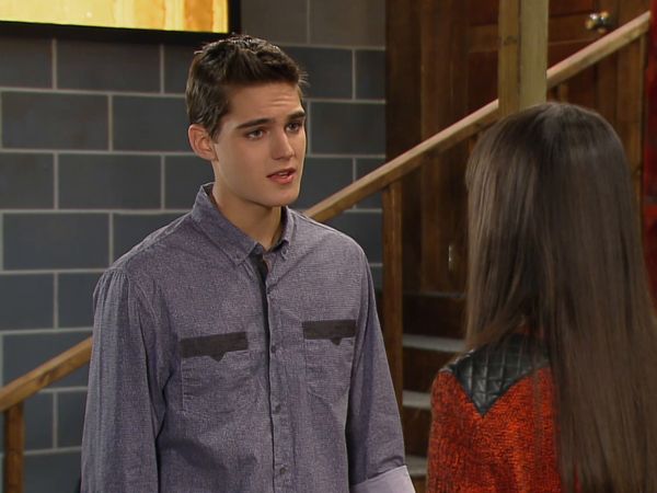Every Witch Way - O Kanay Contra-Ataca