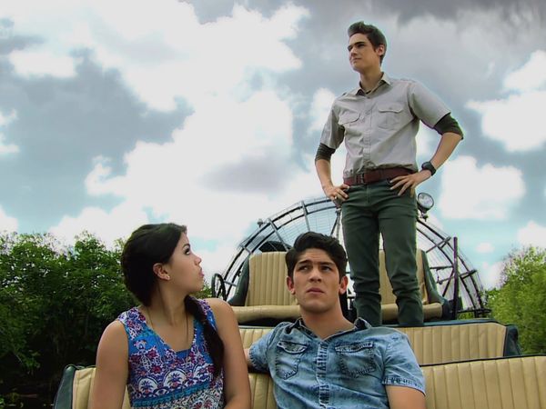 Every Witch Way - Juntos nos Everglades