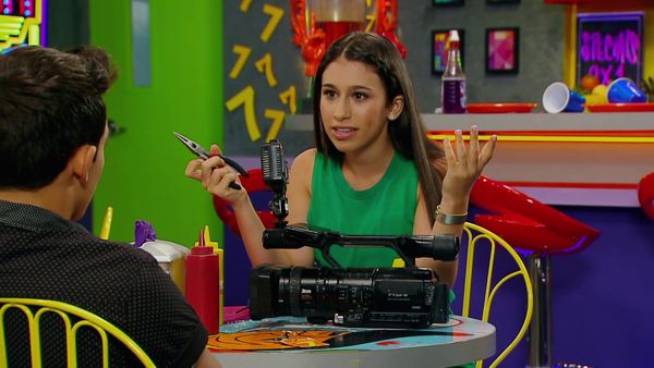 Every Witch Way - Equipo de Rescate Zombi
