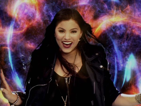 Every Witch Way - Emma Contra Emma