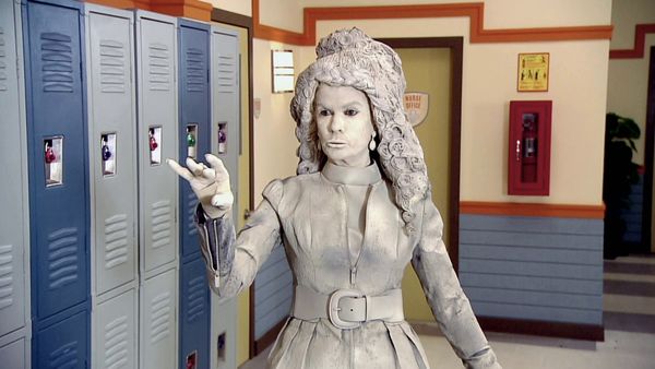 Every Witch Way - Detendré al Mundo
