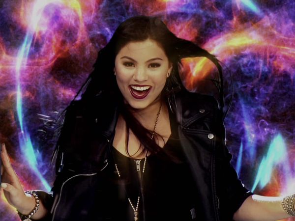 Every Witch Way - Emma Contra Emma