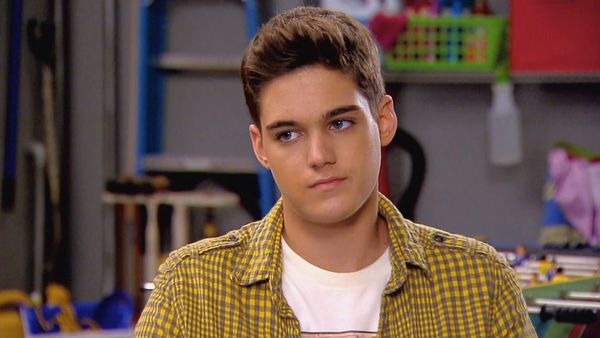 Every Witch Way - Tudo o que falo é ao contrário