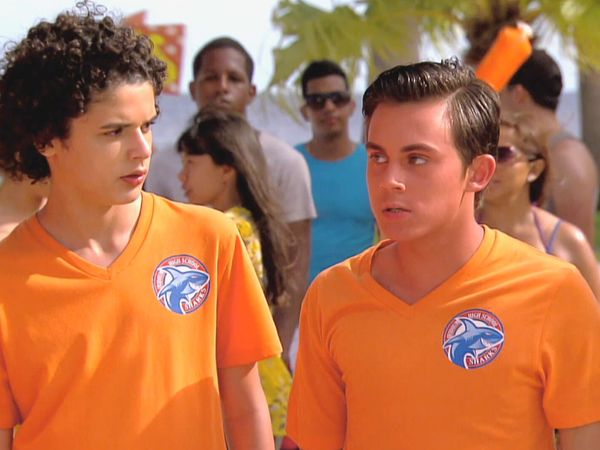 Every Witch Way - Vôlei de praia
