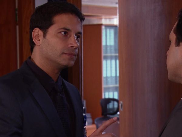 Amor Secreto - Episódio 77