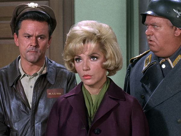 Hogan's Heroes - Hogan And The Lady Doctor