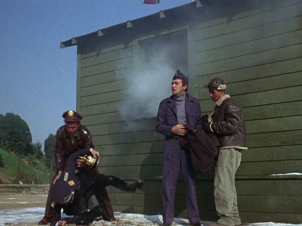 Hogan's Heroes - Go Light On The Heavy Water