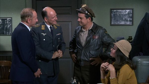 Hogan's Heroes - Guess Who Came to Dinner?