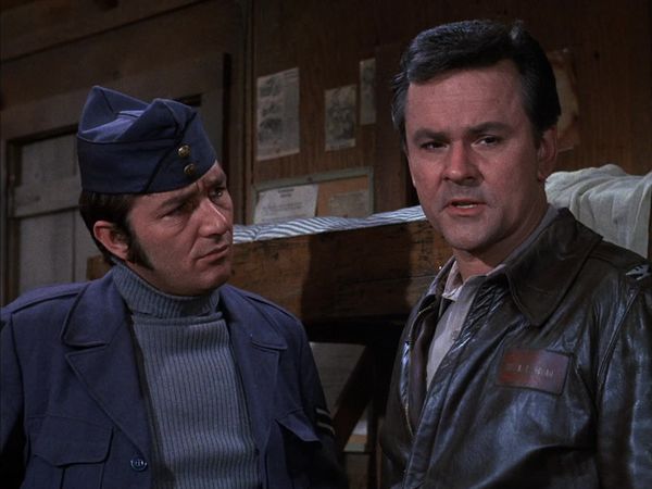 Hogan's Heroes - Happy Birthday, Dear Hogan