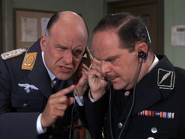 Hogan's Heroes - A Funny Thing Happened On The Way To London