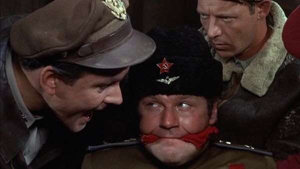 Hogan's Heroes - A Russian Is Coming