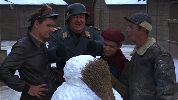 Hogan's Heroes - Everybody Loves a Snowman
