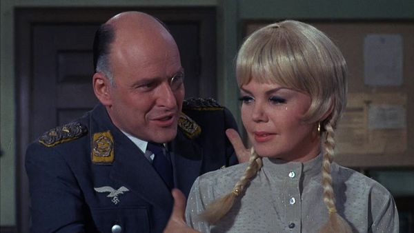 Hogan's Heroes - War Takes a Holiday