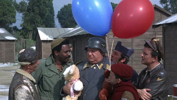 Hogan's Heroes - What Time Does the Balloon Go Up?