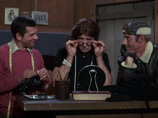Hogan's Heroes - That's No Lady, That's My Spy