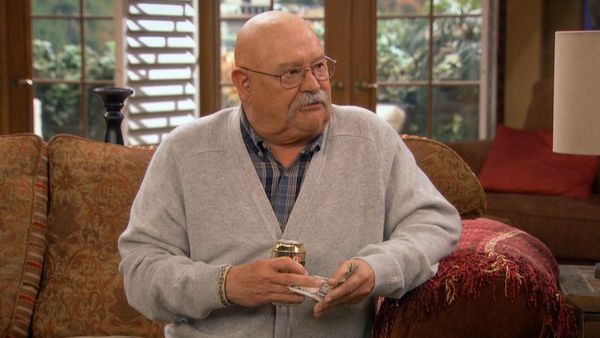 Tratamento de Choque - Charlie e o centésimo episódio