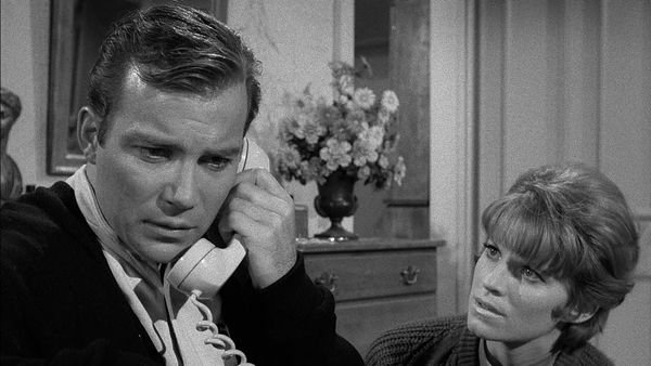 The Fugitive - Stranger In The Mirror