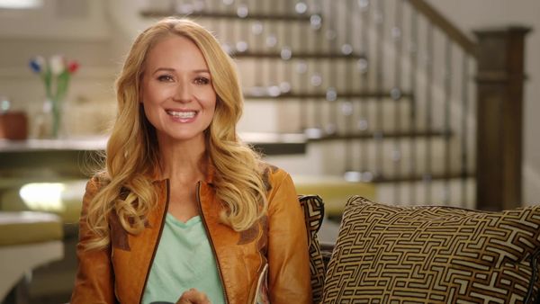 Undercover Boss - Celebrity Undercover Boss: Jewel