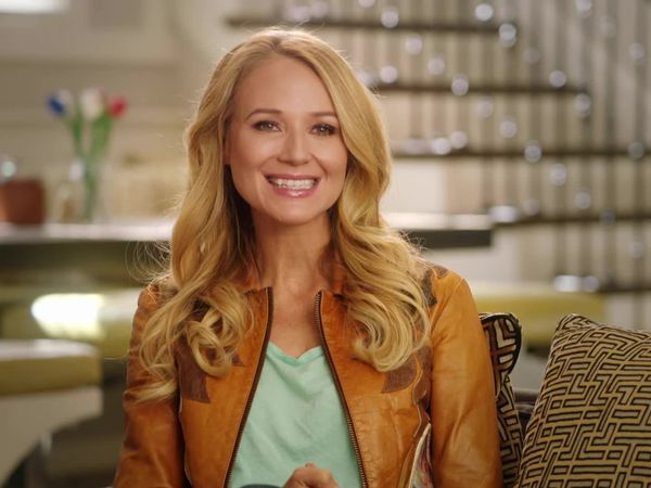 Undercover Boss - Celebrity Undercover Boss: Jewel