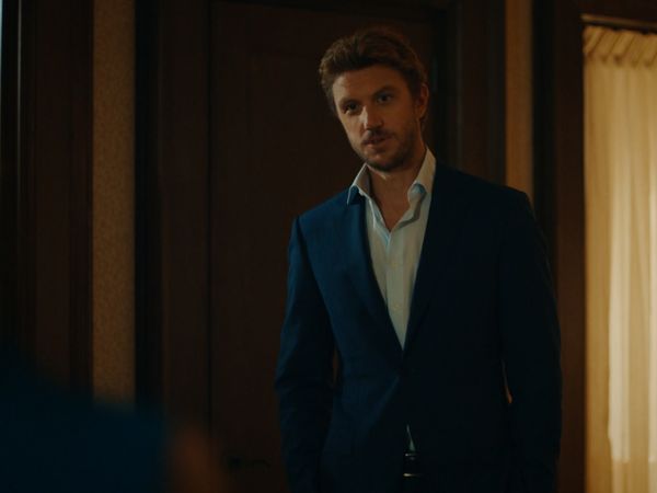 UnREAL - Episode 404