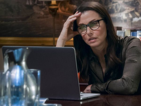Blue Bloods - Fake It 'Til You Make It