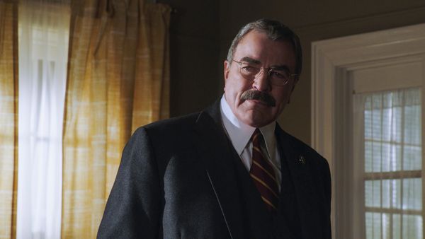 Blue Bloods - Smoke & Mirrors
