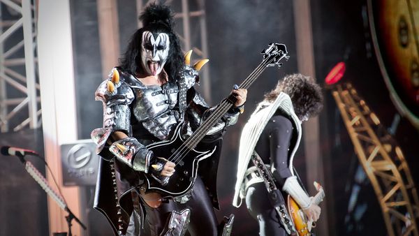 Frontmen - Gene Simmons & Paul Stanley