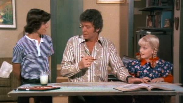 The Brady Bunch - Great Earring Caper