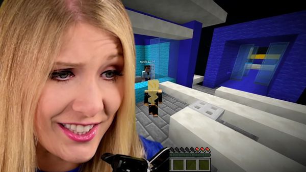 BriannaPlayz - I Found a Boys Only Minecraft Planet! / Ways to Prank Your Mom in Minecraft!