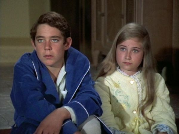 The Brady Bunch - The Voice of Christmas