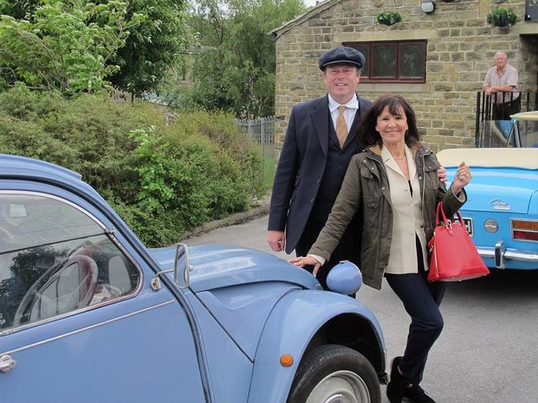 Celebrity Antiques Road Trip - Fiona Phillips and Richard Madeley