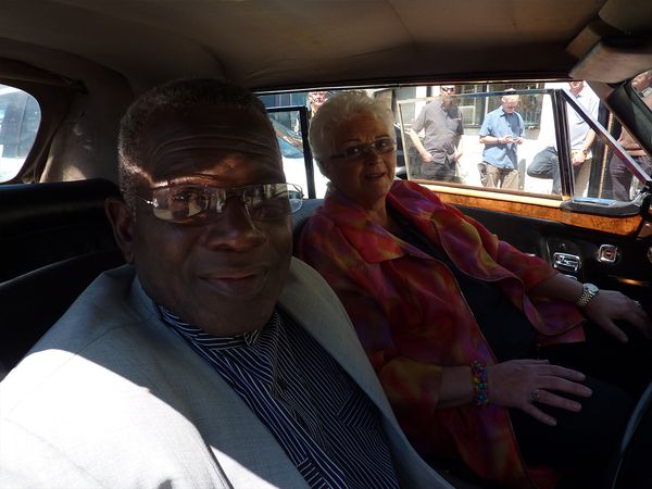 Celebrity Antiques Road Trip - Stefanie Powers and Don Warrington