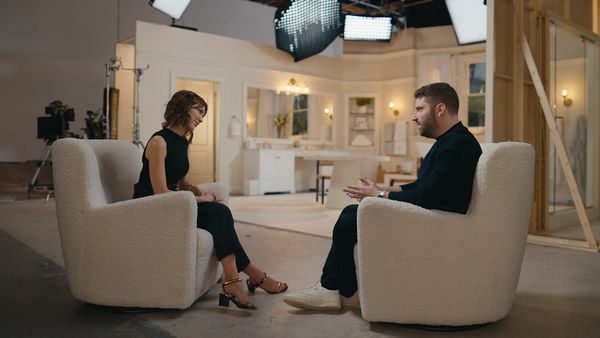 The Circuit - Hailey Bieber On the Celebrity Beauty Bubble