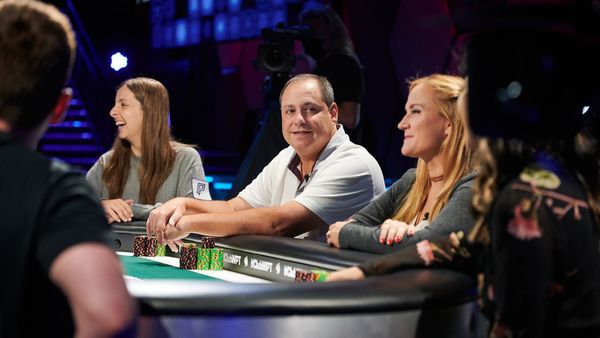 World Poker Tour - WPT Cash Game $25/$50 No Limit Holdem 2022 - Papel 2