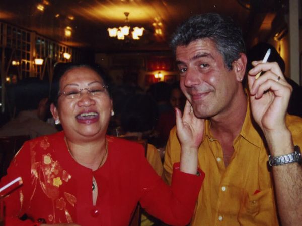 Anthony Bourdain: No Reservations - Vietnam: There's No Place Like Home
