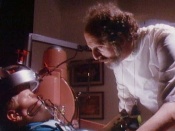 Eerie, Indiana - The Retainer