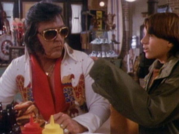Eerie, Indiana - Heart on a Chain