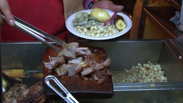 Anthony Bourdain: No Reservations - Ecuador