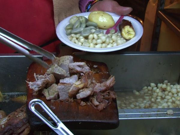 Anthony Bourdain: No Reservations - Ecuador