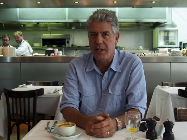 The Layover With Anthony Bourdain - London