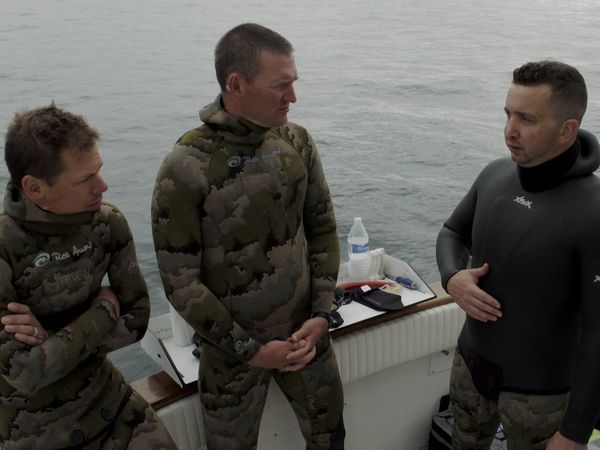 MeatEater Hunts - Spearfishing with Steven Rinella and Janis Putelis