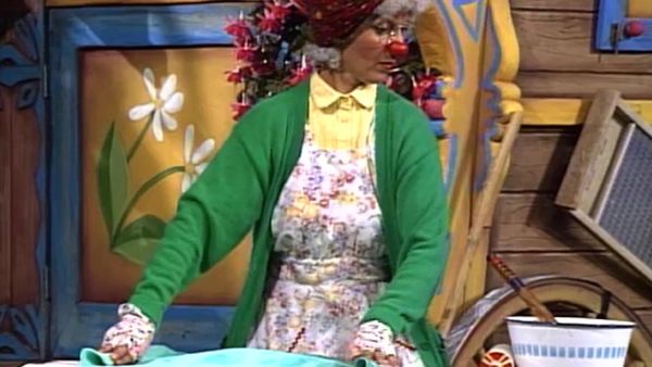 The Big Comfy Couch - Hoopla