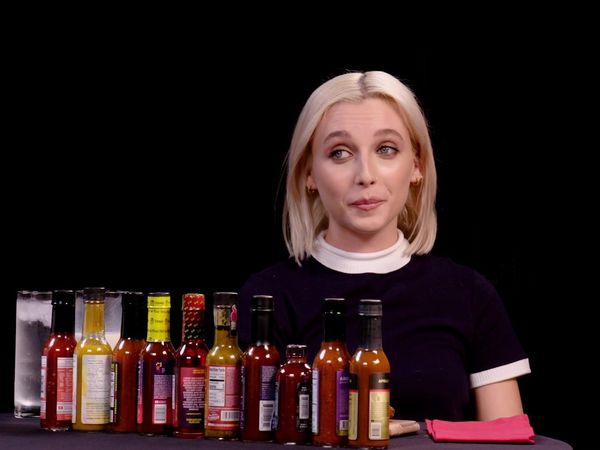 Hot Ones - Emma Chamberlain Has a Spiritual Awakening While Eating Spicy Wings