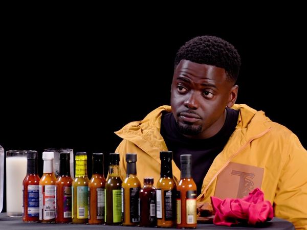 Hot Ones - Daniel Kaluuya Listens to His Ego While Eating Spicy Wings
