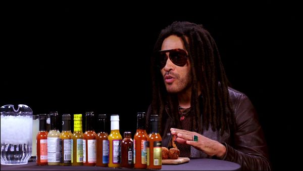 Hot Ones - Lenny Kravitz Stays Cool While Eating Spicy Wings